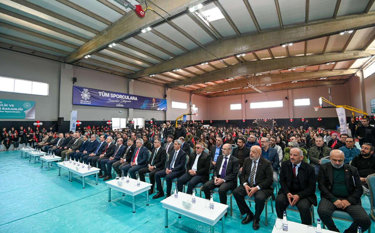 Selçuklu Fen Lisesi öğrencilerine 67 milyonluk spor yatırımı 2